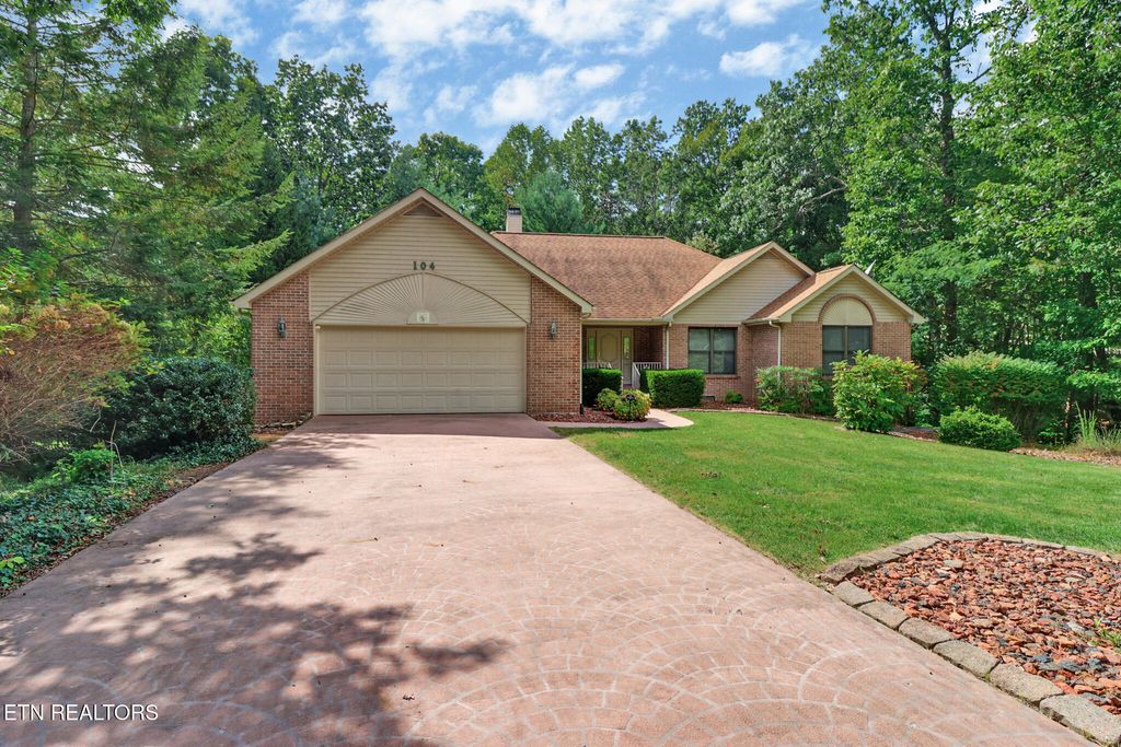 Photo of 104 Flossmoor Circle, Crossville, TN 38558 (MLS # 1306361)