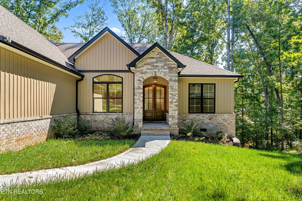 Photo of 207 Inata Tr, Loudon, TN 37774 (MLS # 1317508)