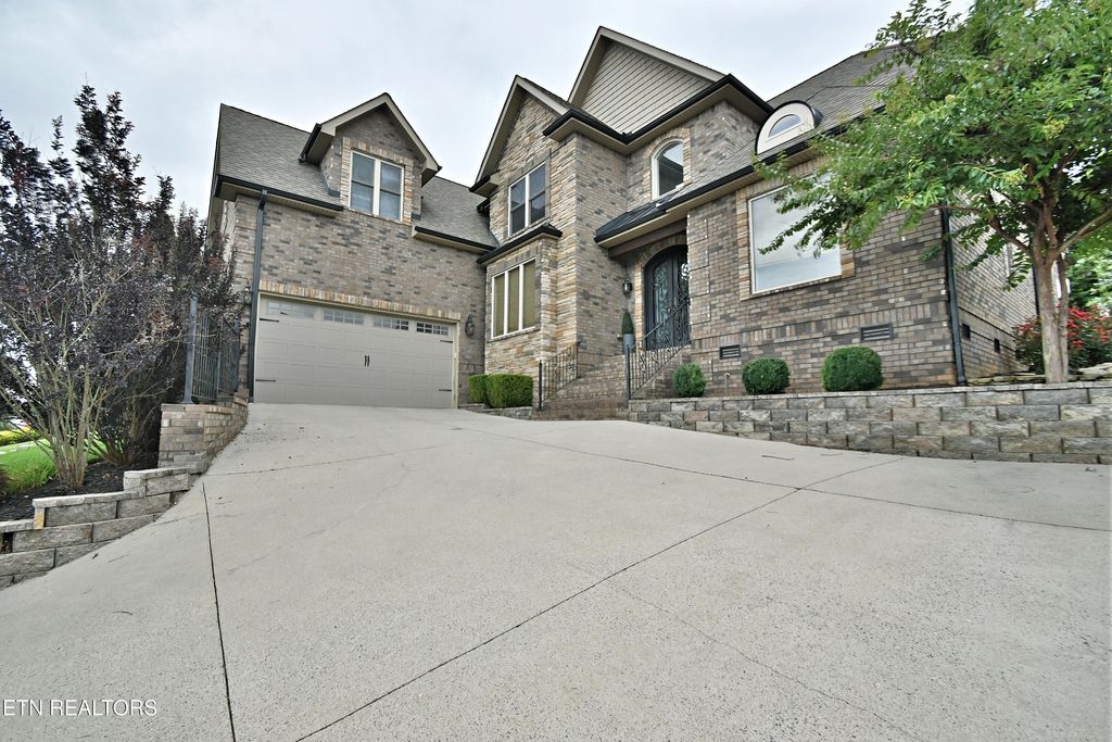 Photo of 11957 Lakehurst Lane, Knoxville, TN 37934 (MLS # 1305405)