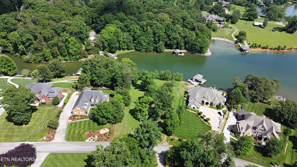 Photo of 355 Conkinnon Drive, Lenoir City, TN 37772 (MLS # 1301702)