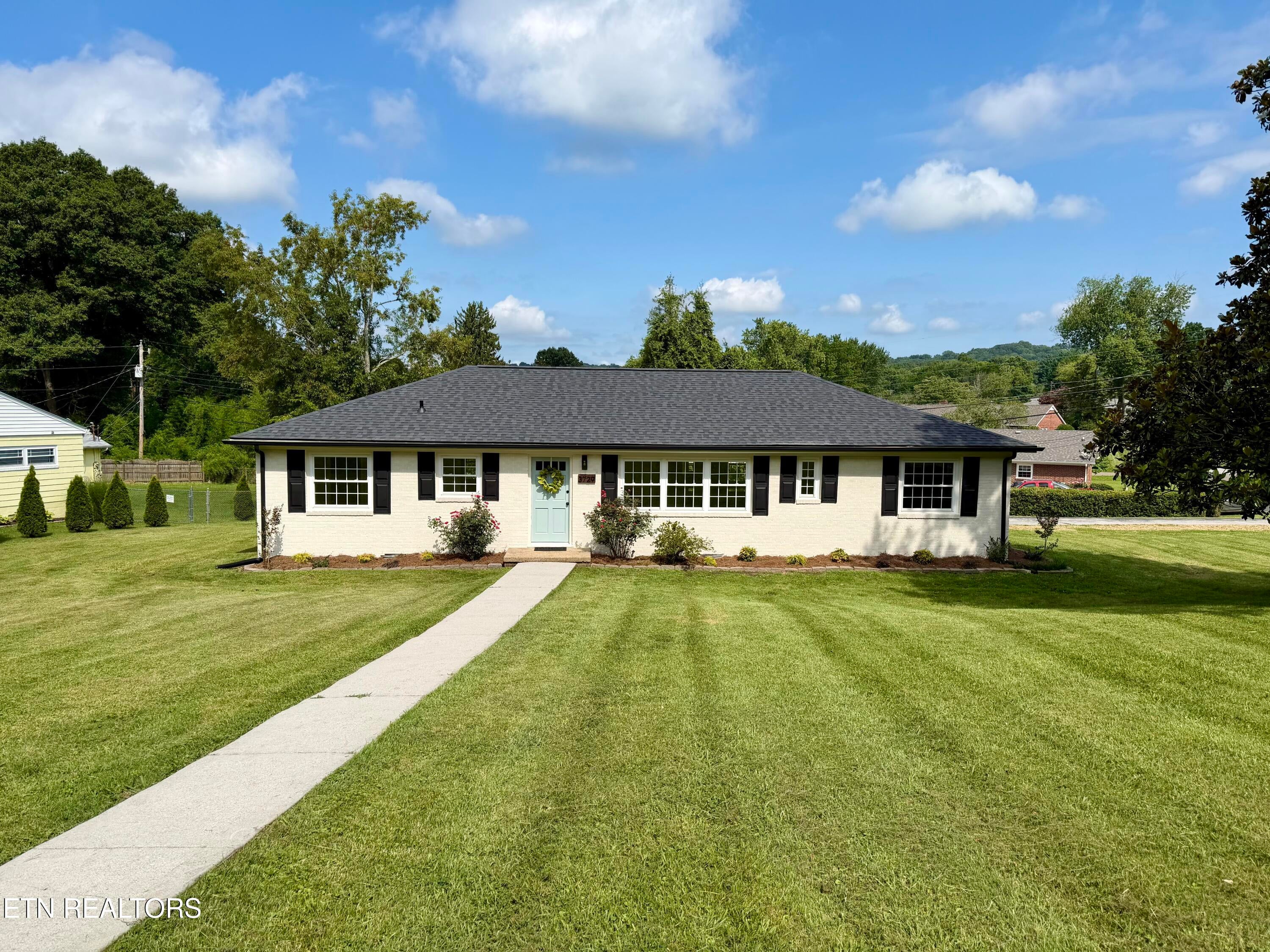 3729 Lucinda Drive