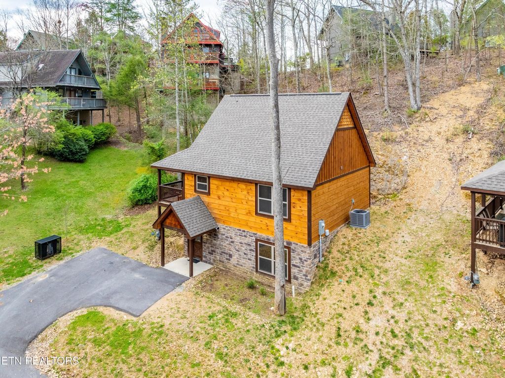 Photo of 2708 Timber Way, Pigeon Forge, TN 37863 (MLS # 1277268)