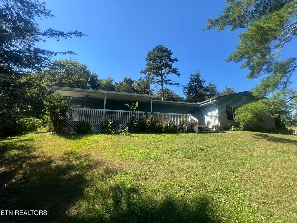 Photo of 1705 W Brushy Valley Drive, Powell, TN 37849 (MLS # 1307200)
