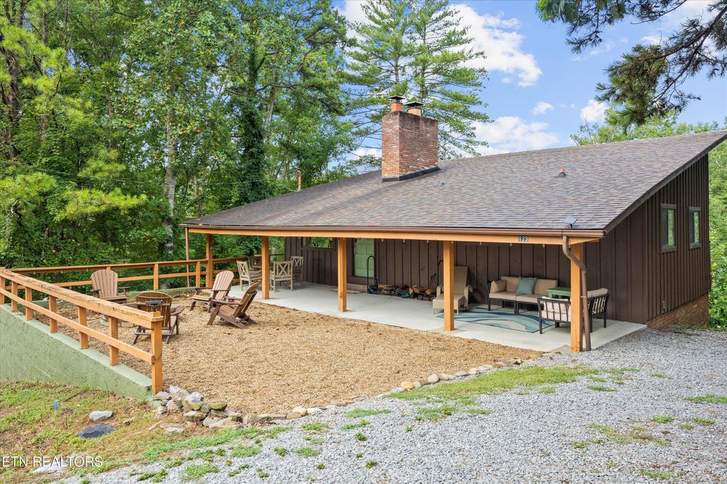 Photo of 123 Cutter Gap Rd, Townsend, TN 37882 (MLS # 1314001)