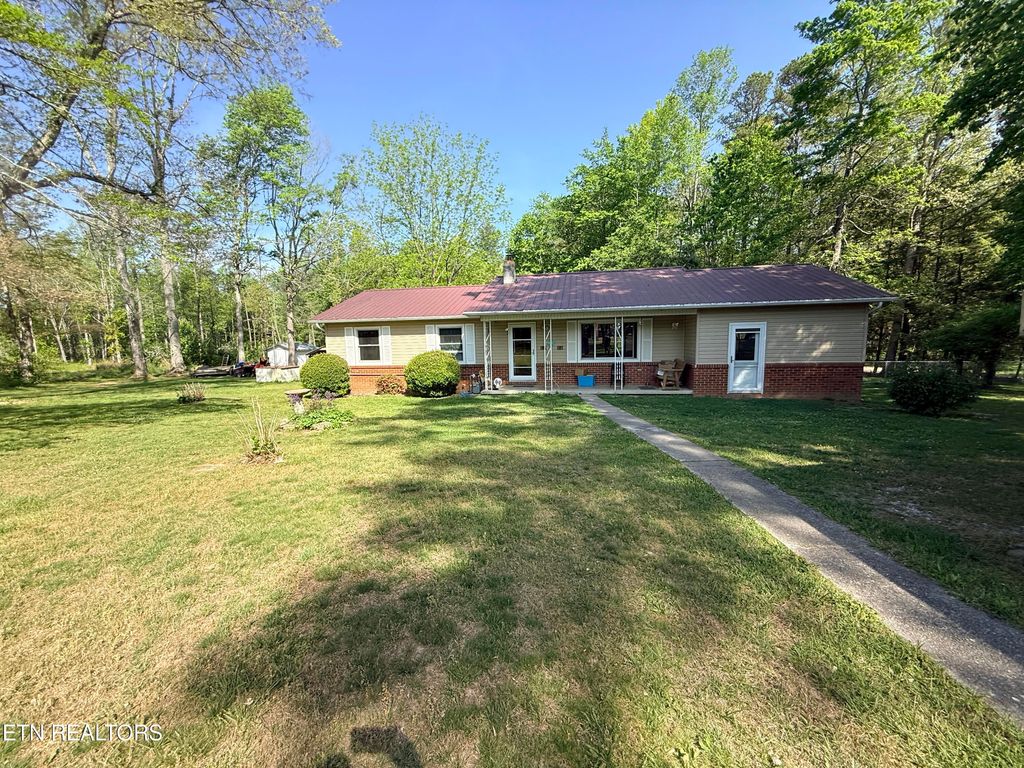 Photo of 1200 Banner Springs Rd, Jamestown, TN 38556 (MLS # 1338808)