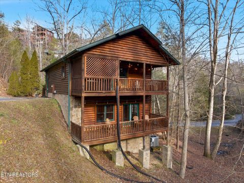 Tiny photo for 625 Gatlinburg Falls Way, Gatlinburg, TN 37738 (MLS # 1327593)