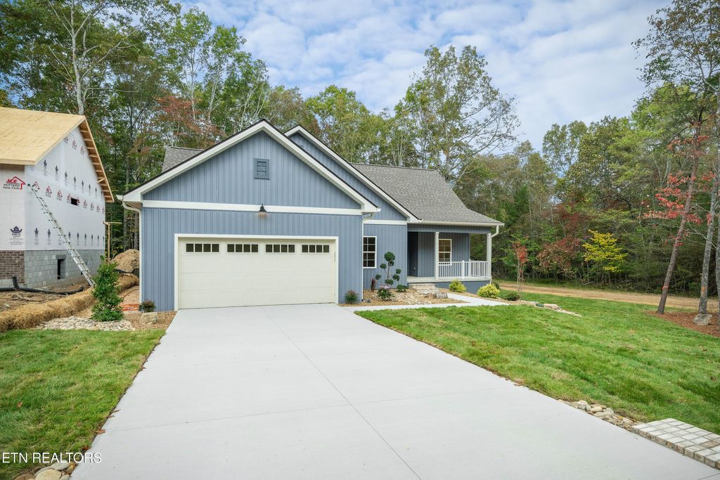Photo of 160 Hawes Circle, Crossville, TN 38558 (MLS # 1312112)