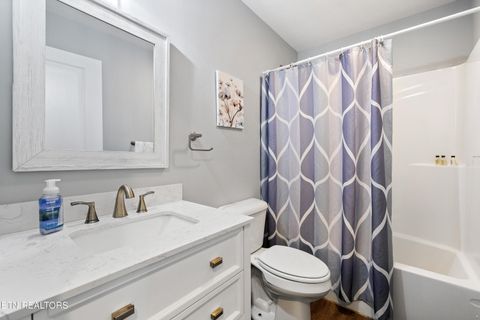 Tiny photo for 1218 W 4Th Ave, Knoxville, TN 37921 (MLS # 1317788)