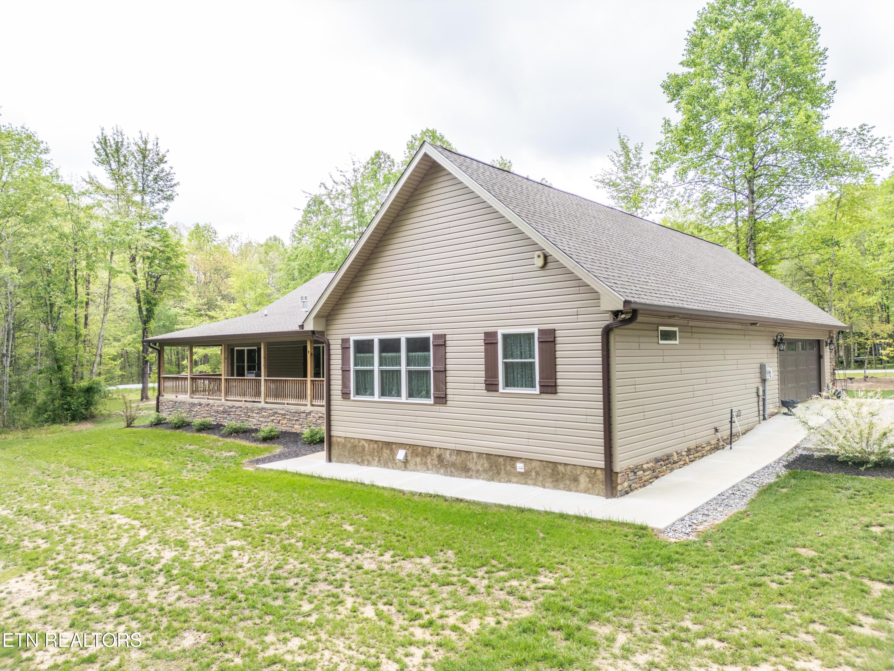 300 E Cove Rd