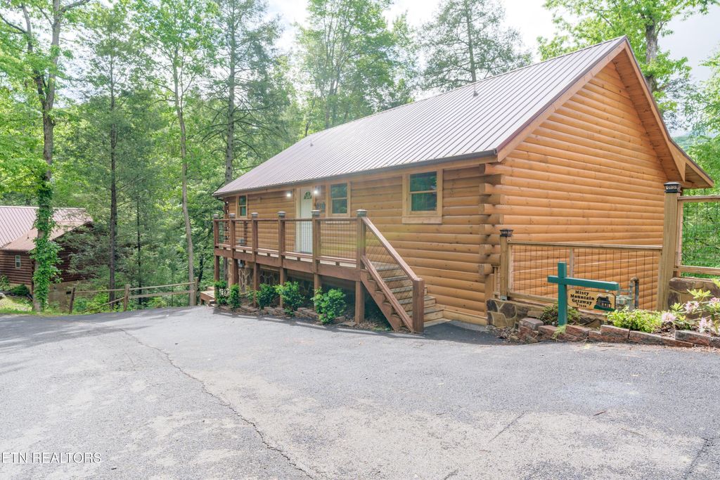 Photo of 1646 Misty Hollow Way, Gatlinburg, TN 37738 (MLS # 1303055)