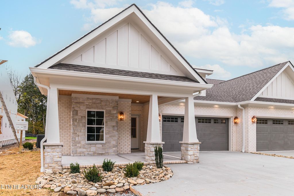 Photo of 107 Alpine Drive, Clinton, TN 37716 (MLS # 1332692)