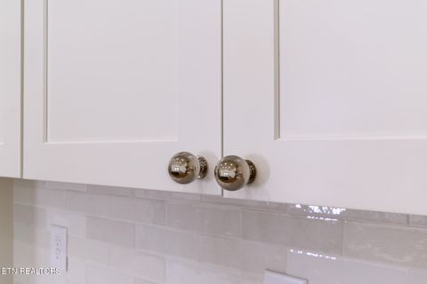 Tiny photo for 107 Alpine Drive, Clinton, TN 37716 (MLS # 1332692)