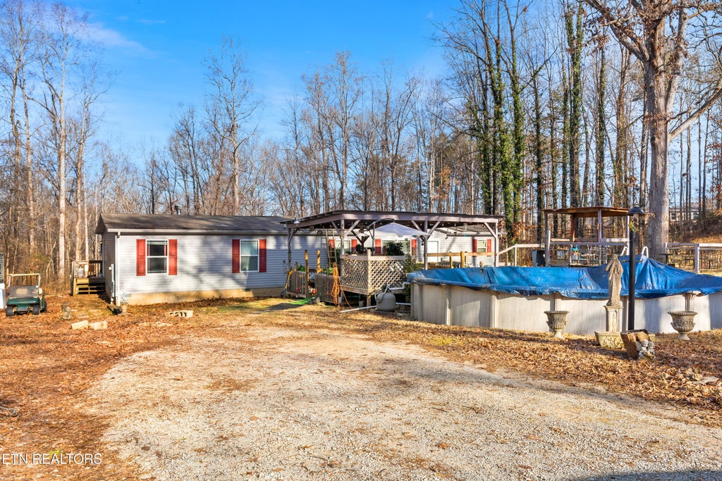 Photo of 431 Skyline Drive, Harriman, TN 37748 (MLS # 1287839)