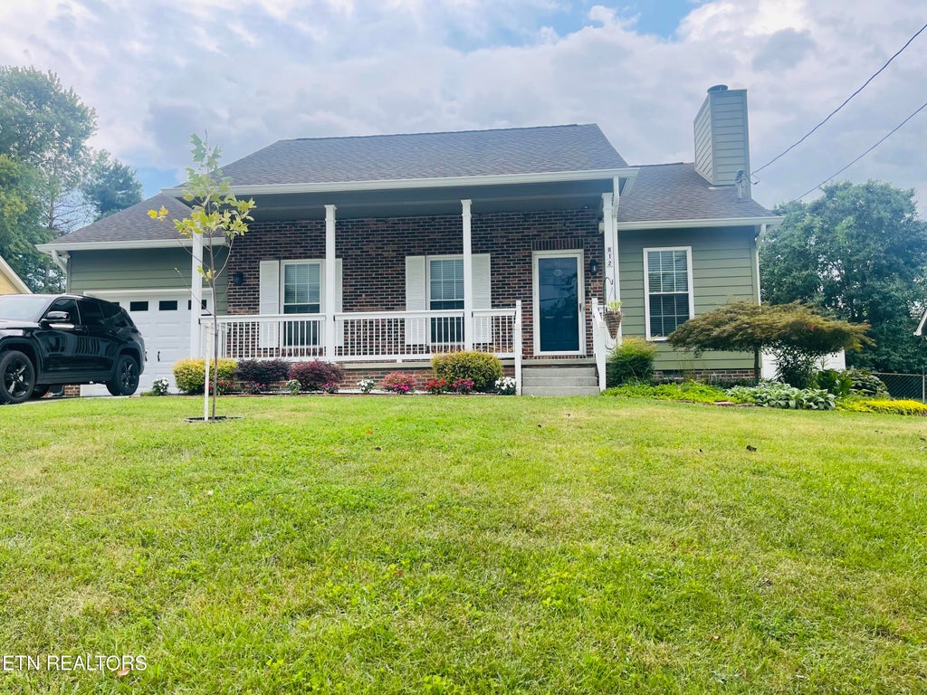 Photo of 812 Summerdale Drive, Knoxville, TN 37934 (MLS # 1352265)