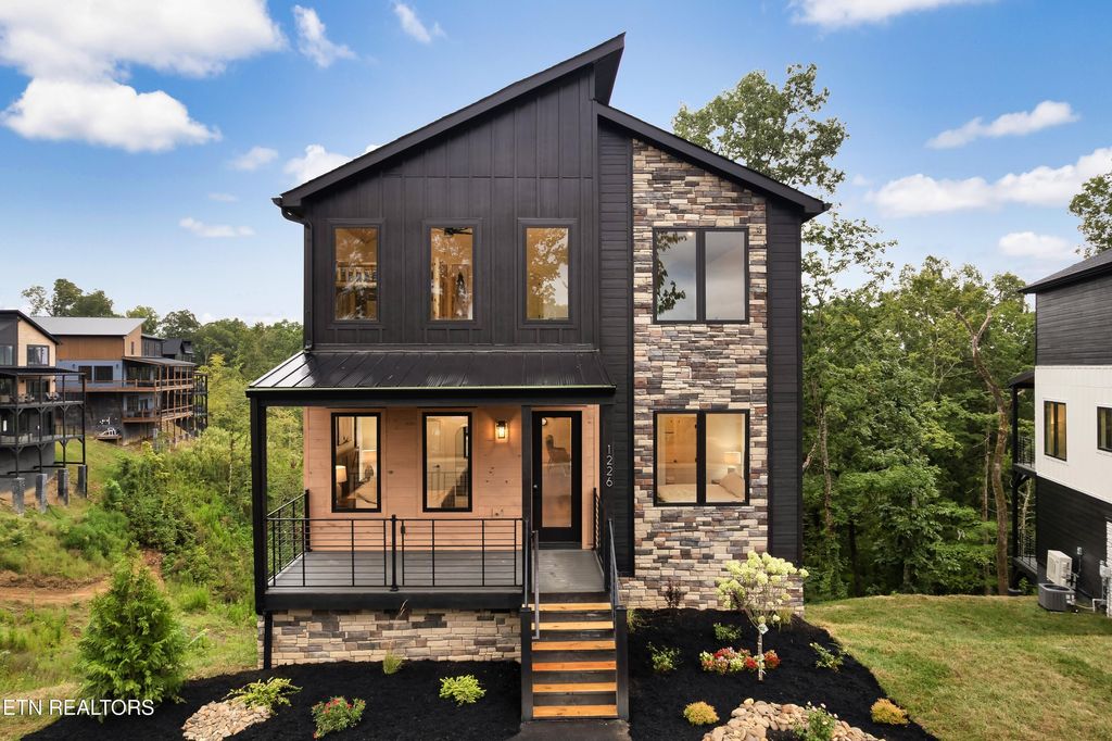 Photo of 1226 Reedmont Way, Sevierville, TN 37876 (MLS # 1333076)