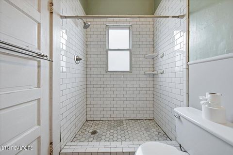 Tiny photo for 227 E Burwell Ave, Knoxville, TN 37917 (MLS # 1349511)