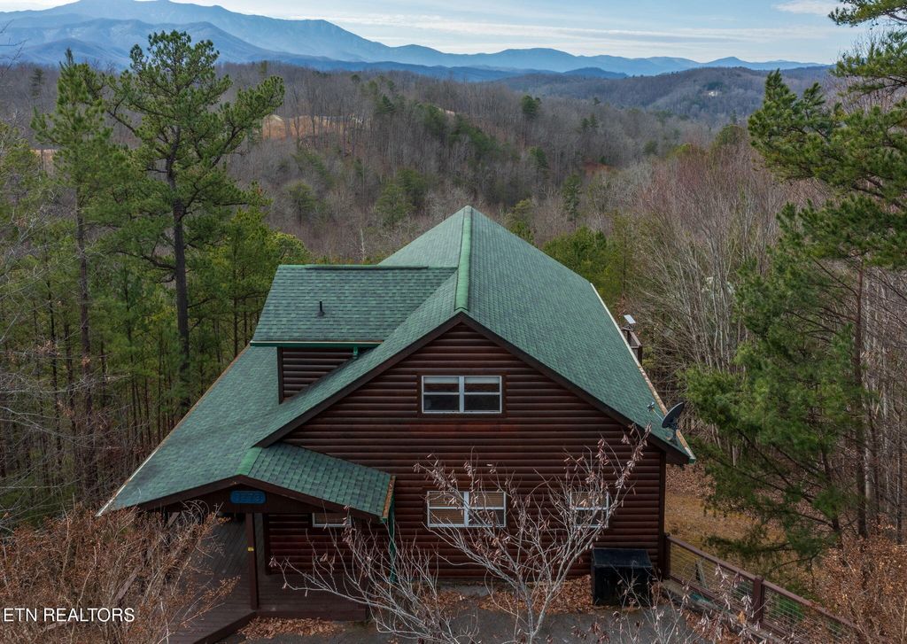 Photo of 3779 Old Mountain Rd, Sevierville, TN 37876 (MLS # 1327362)