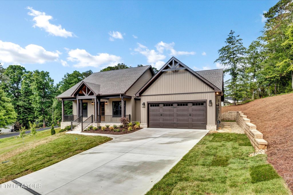 Photo of 204 Kawga Lane, Loudon, TN 37774 (MLS # 1309206)