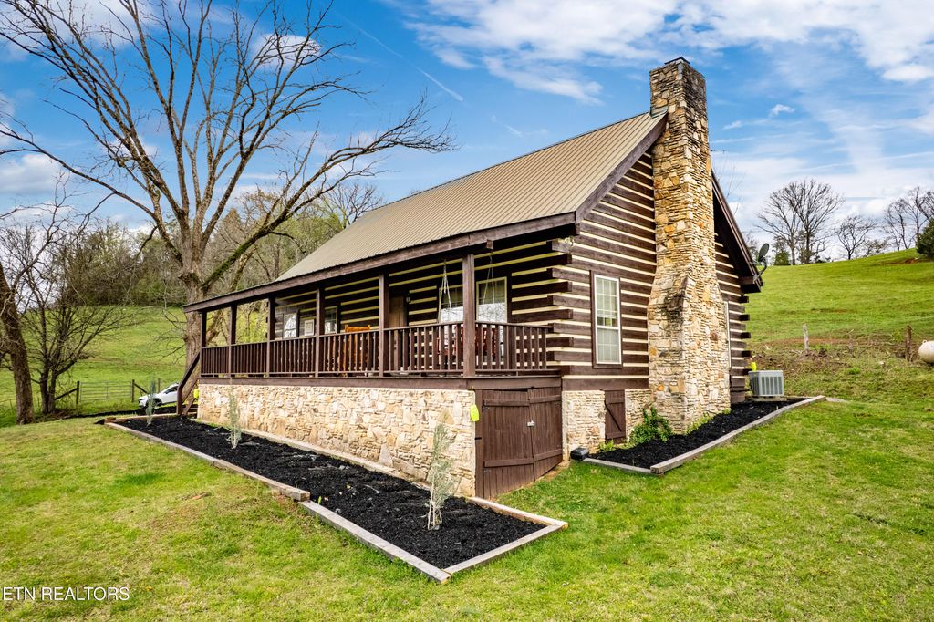 Photo of 400 Scott Mansion Rd Rd, Tellico Plains, TN 37385 (MLS # 1296217)