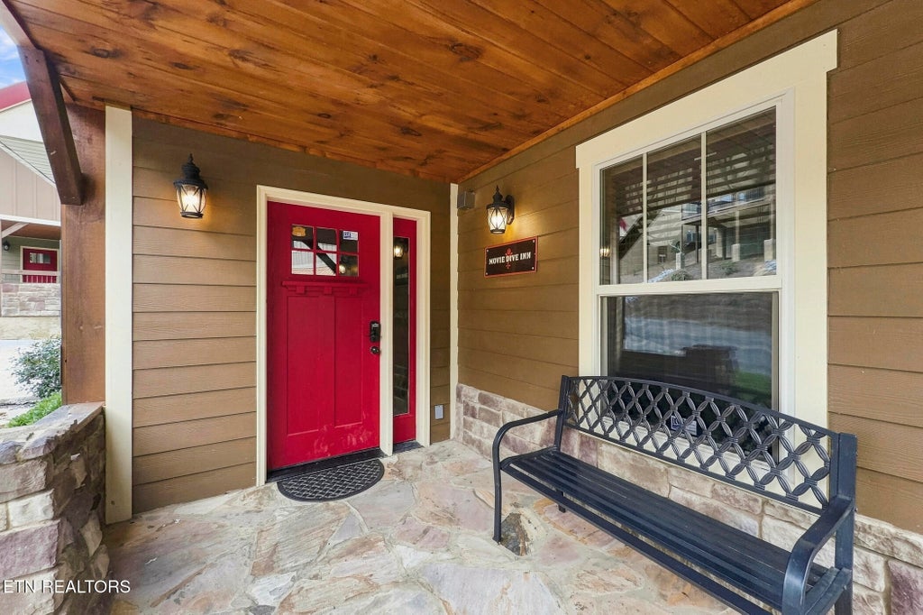 Photo of 1206 Bianca Way, Gatlinburg, TN 37738 (MLS # 1352620)