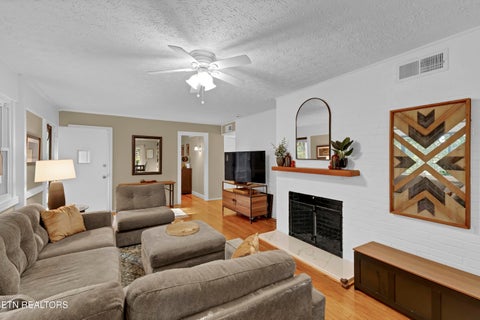 Tiny photo for 604 Florida Ave, Oak Ridge, TN 37830 (MLS # 1358043)