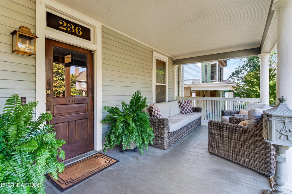 Photo of 236 E Scott Ave, Knoxville, TN 37917 (MLS # 1356038)