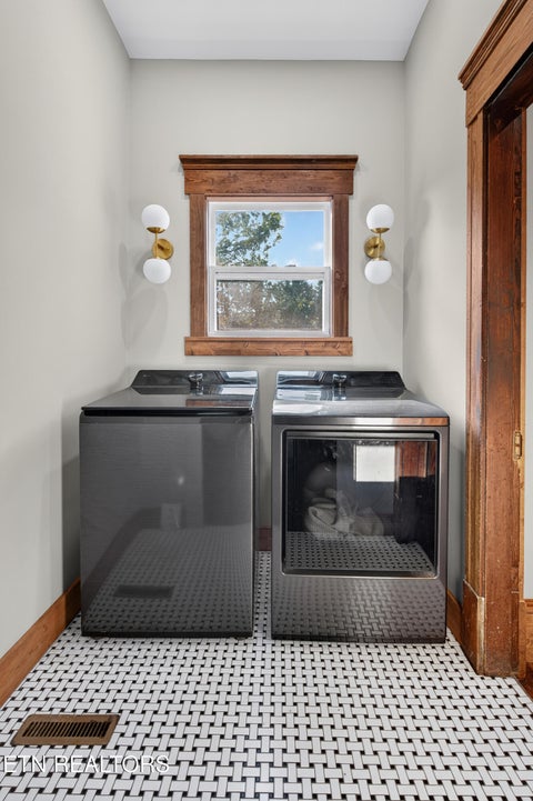 Tiny photo for 236 E Scott Ave, Knoxville, TN 37917 (MLS # 1356038)