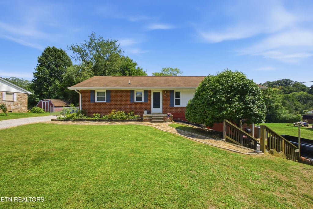 Photo of 1009 Patton Ferry Rd, Kingston, TN 37763 (MLS # 1351642)