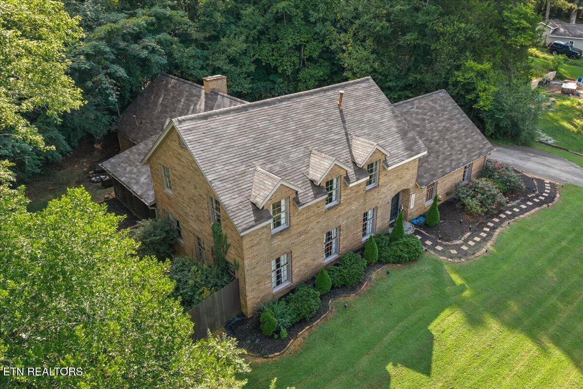 1505 Brentwood Drive
