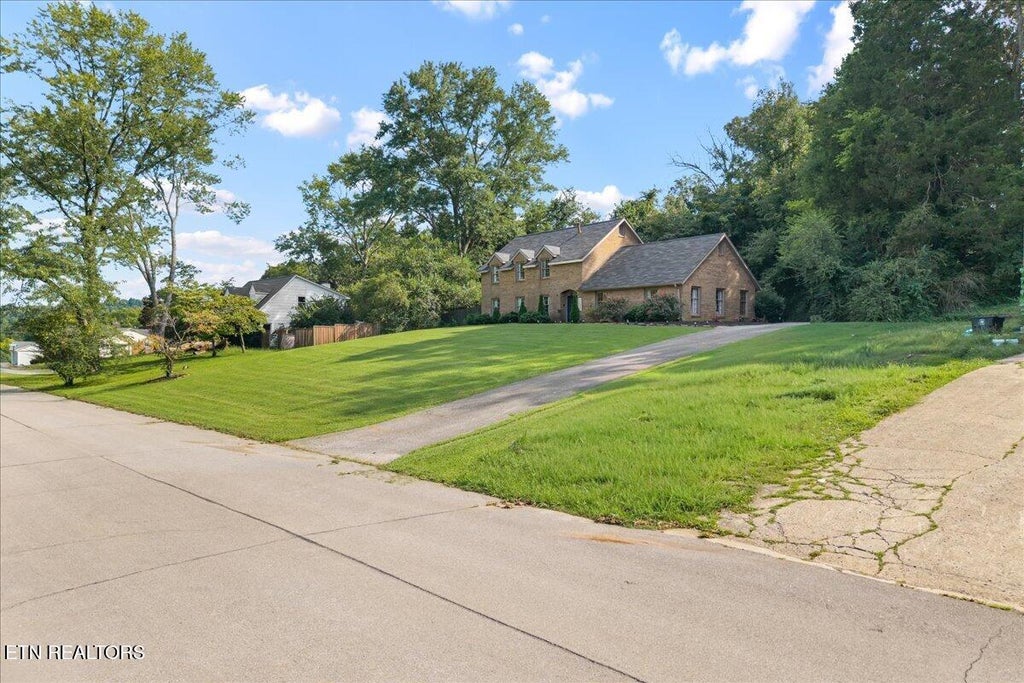 Photo of 1505 Brentwood Drive, Athens, TN 37303 (MLS # 1352937)