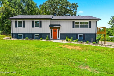 Photo of 409 Belle Meade Drive, Maryville, TN 37803 (MLS # 1344655)