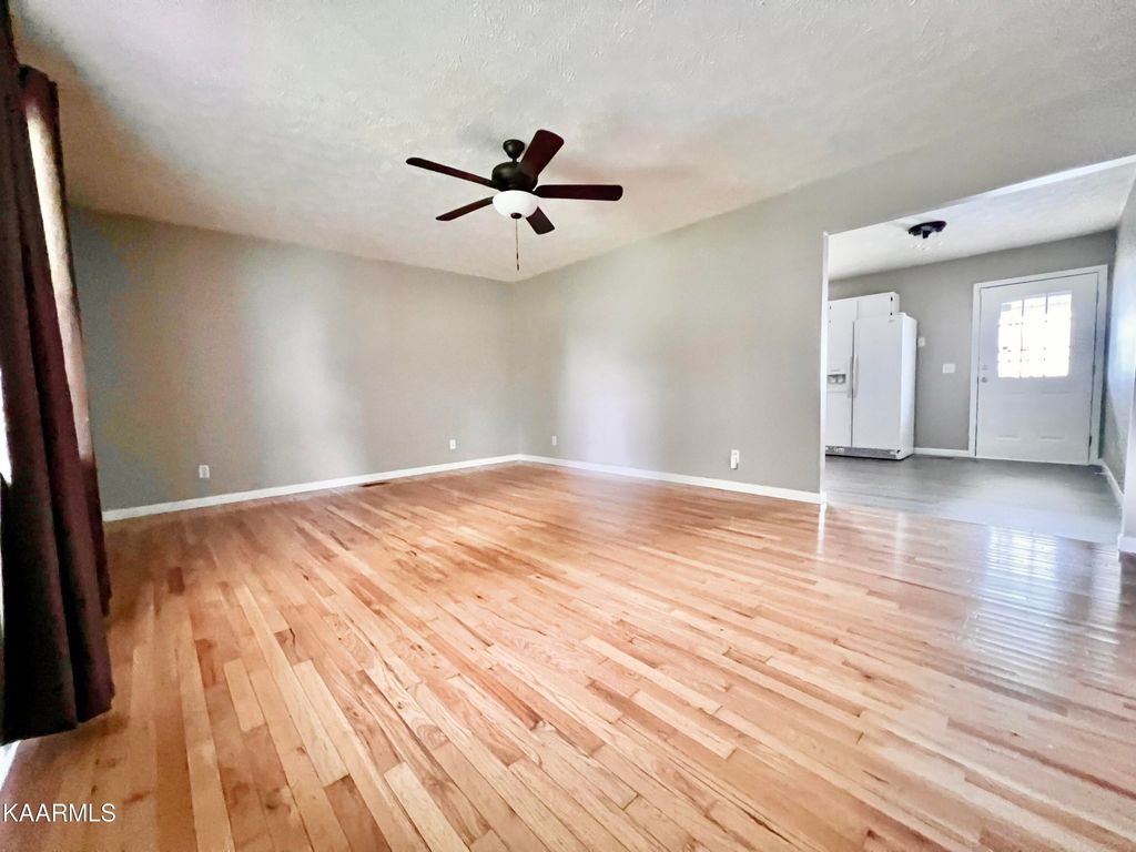 Photo of 149 Helen Lane, Tazewell, TN 37879 (MLS # 1232382)