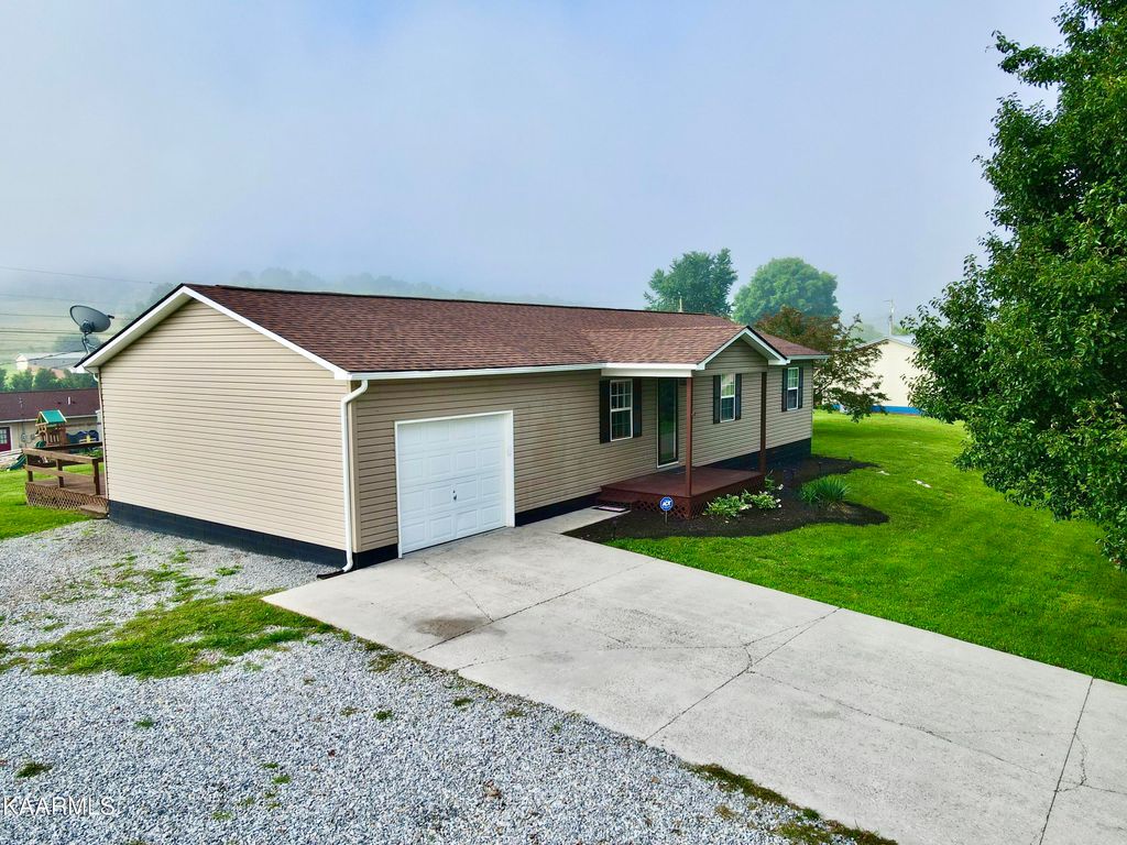 Photo of 149 Helen Lane, Tazewell, TN 37879 (MLS # 1232382)
