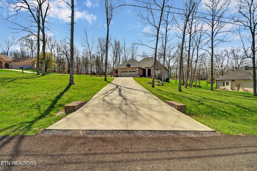 Photo of 103 Bent Oak Terrace, Crossville, TN 38558 (MLS # 1333008)