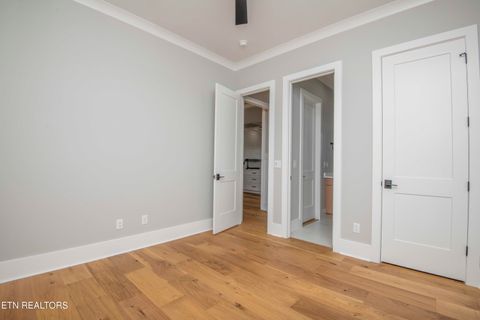 Tiny photo for 165 Grandville Court, Vonore, TN 37885 (MLS # 1316300)