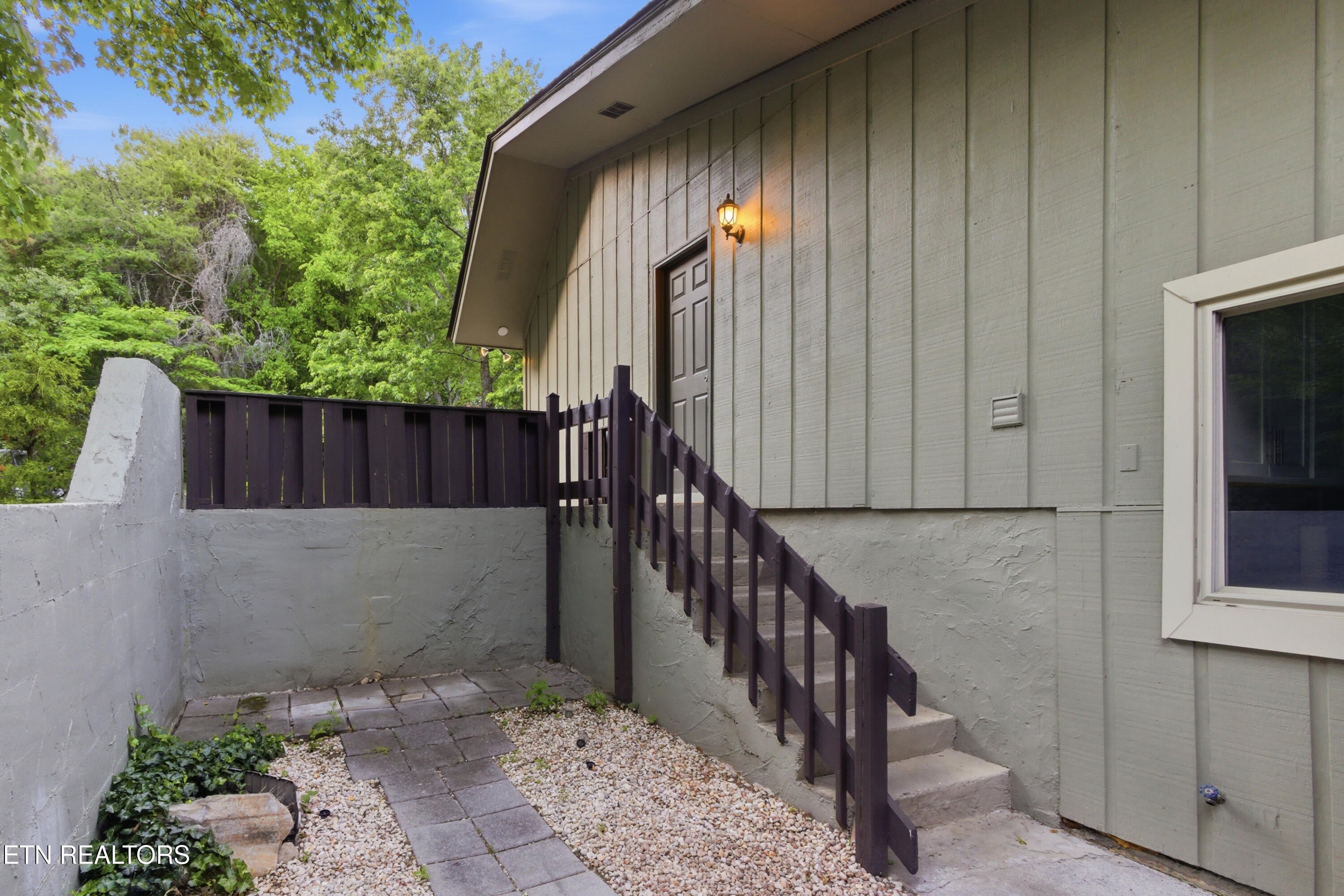 1900 Ridgecrest Drive 304