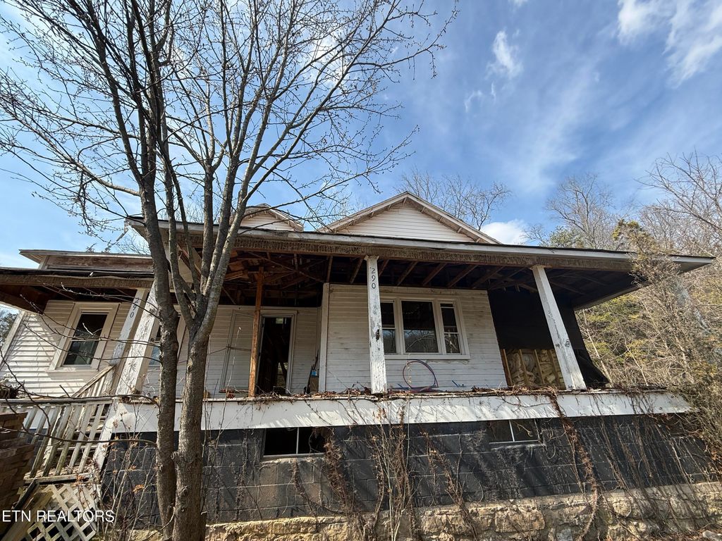 Photo of 290 Maddox Lane, New Tazewell, TN 37825 (MLS # 1335705)