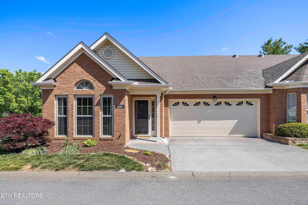 Photo of 644 Applegate Lane, Farragut, TN 37934 (MLS # 1337953)