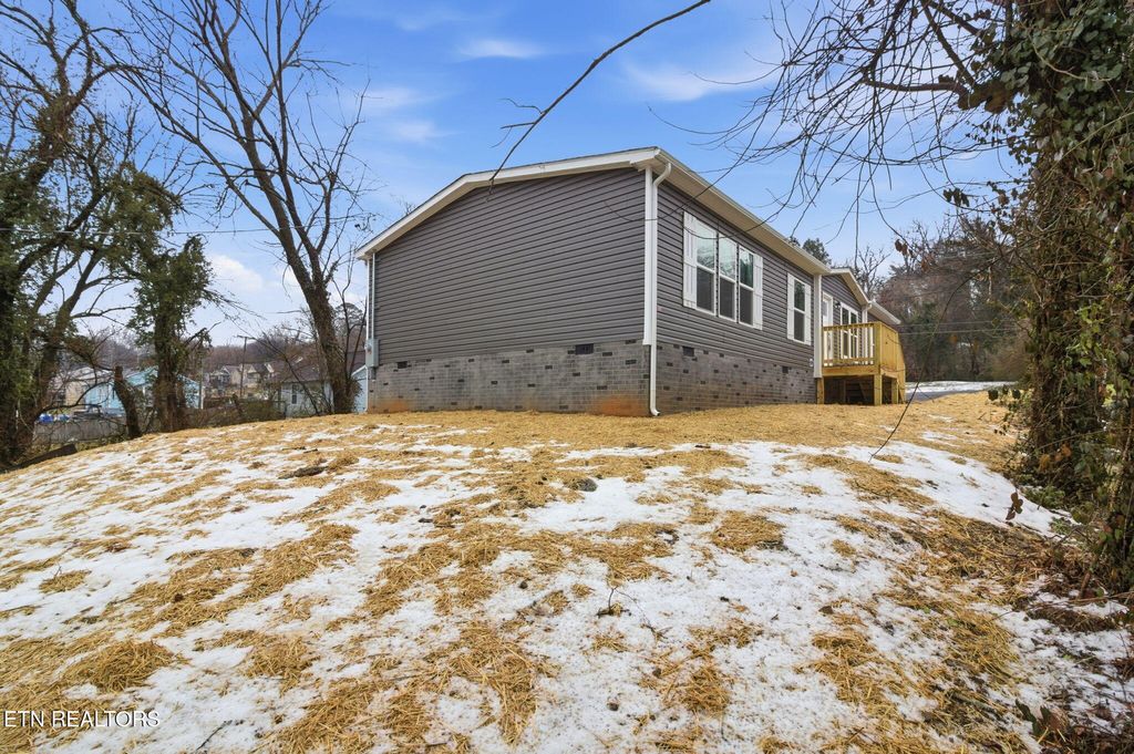 Photo of 2715 Sunset Ave, Knoxville, TN 37914 (MLS # 1331436)