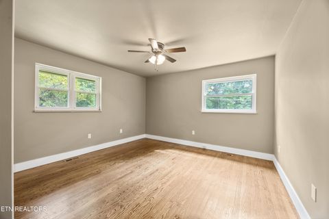 Tiny photo for 700 Mars Hill Rd, Knoxville, TN 37923 (MLS # 1323826)