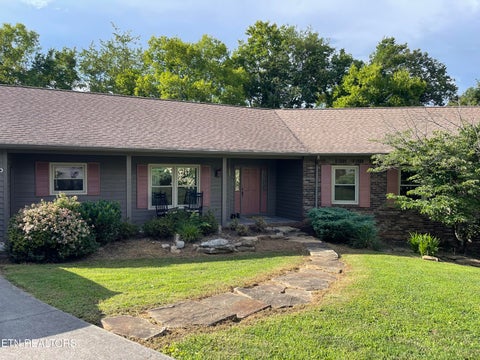 Tiny photo for 103 Farmington Place, Clinton, TN 37716 (MLS # 1348136)