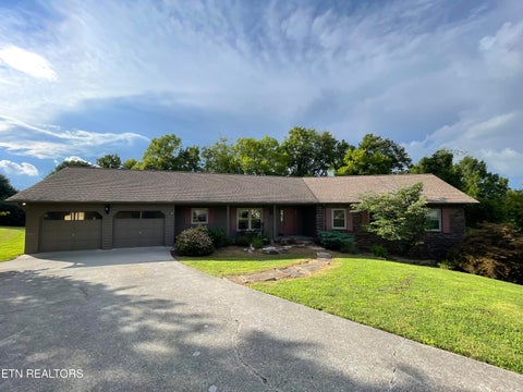 Photo of 103 Farmington Place, Clinton, TN 37716 (MLS # 1348136)
