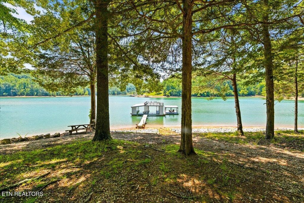 Photo of 444 Chapman Village Drive, LaFollette, TN 37766 (MLS # 1346606)