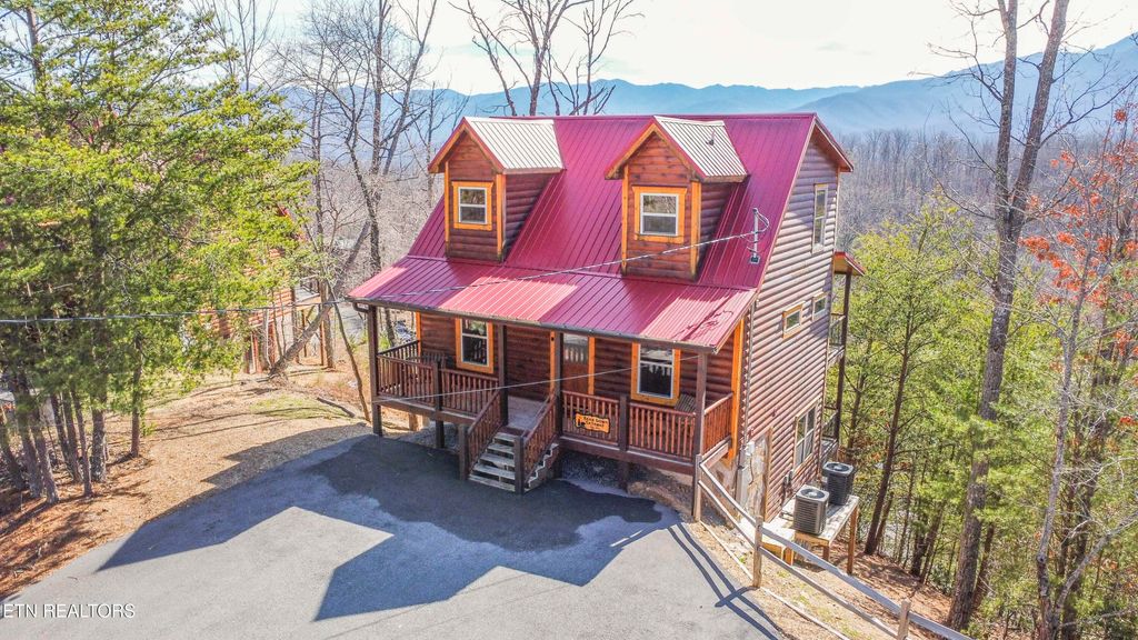 Photo of 2144 E View Drive, Sevierville, TN 37876 (MLS # 1329878)