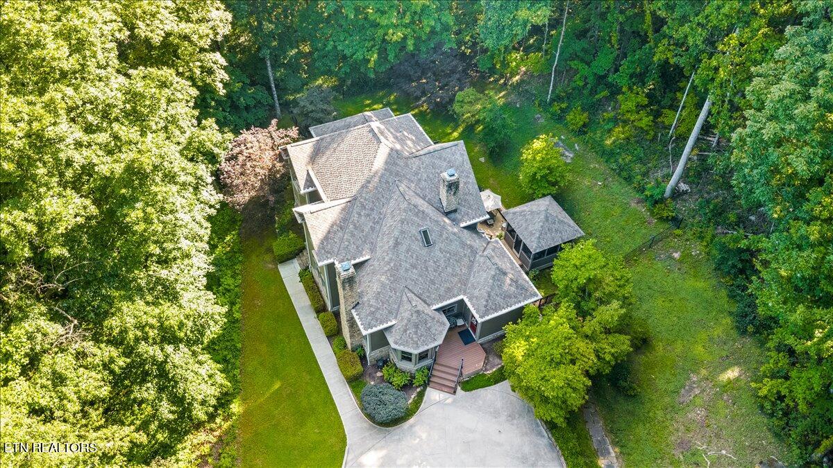 646 Hilltop Drive