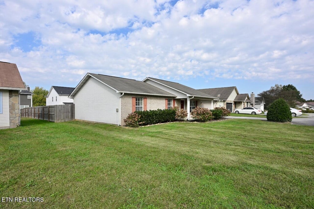 Photo of 3021 Best Rd, Maryville, TN 37803 (MLS # 1359281)