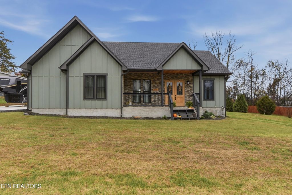 Photo of 1010 Briar Ridge Lane, Strawberry Plains, TN 37871 (MLS # 1320821)