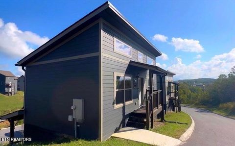Photo of 1654 Veterans Blvd, Sevierville, TN 37862 (MLS # 1318357)