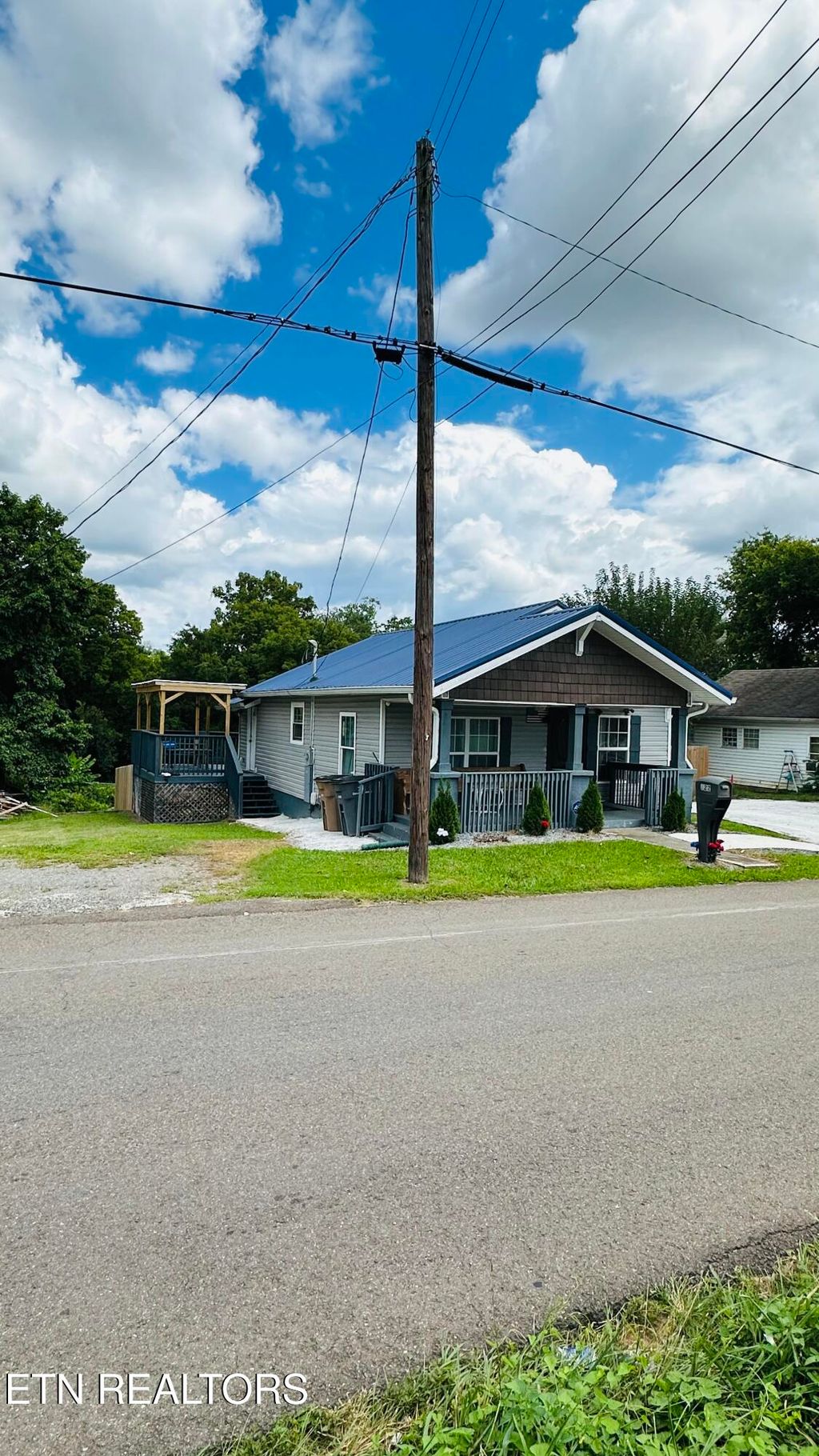 Photo of 122 Pickering St, Knoxville, TN 37914 (MLS # 1335157)