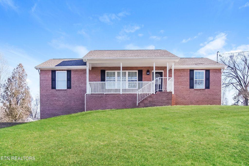 Photo of 807 Hemlock Court, Seymour, TN 37865 (MLS # 1292654)